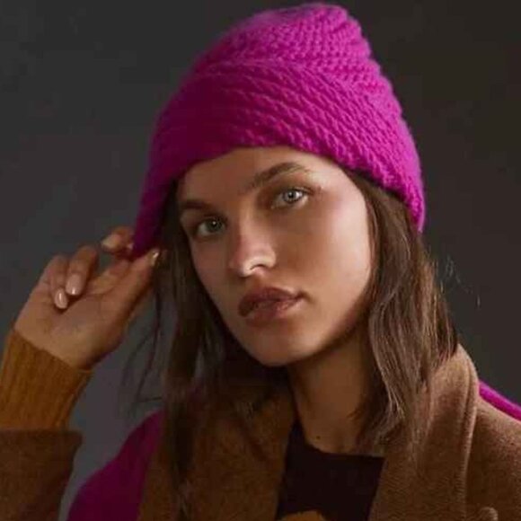 New ANTHROPOLOGIE Cashmere Collection Beanie - Picture 2 of 7